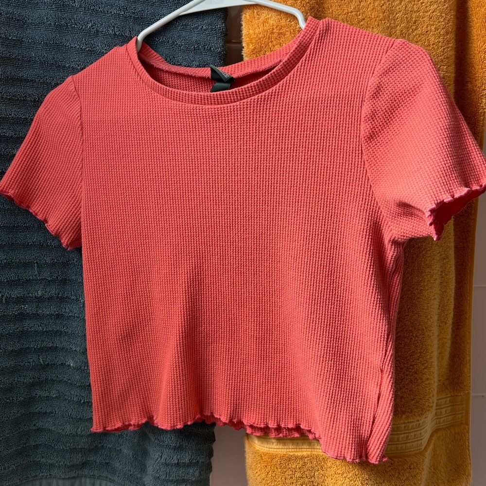 Y2K style coral crop top